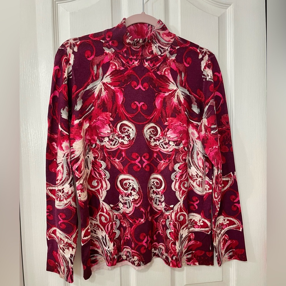 🦋NWT🦋 Chico's Red and Pink Floral Long Sleeve Top